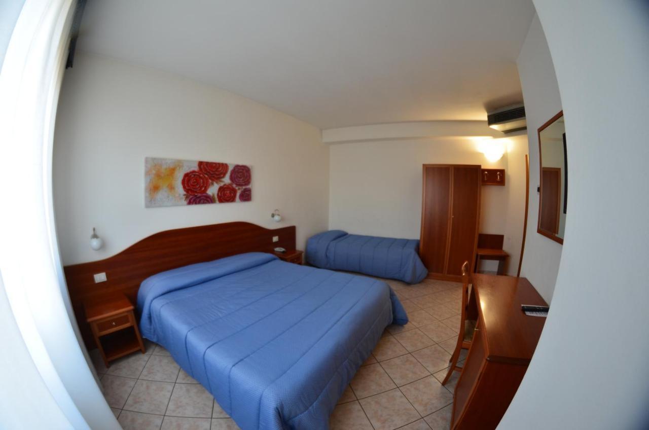 Hotel La Piccola Stazione Torrita di Siena Exterior photo